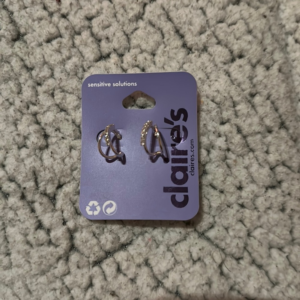Claire’s sensitive solutions double hoop earrings